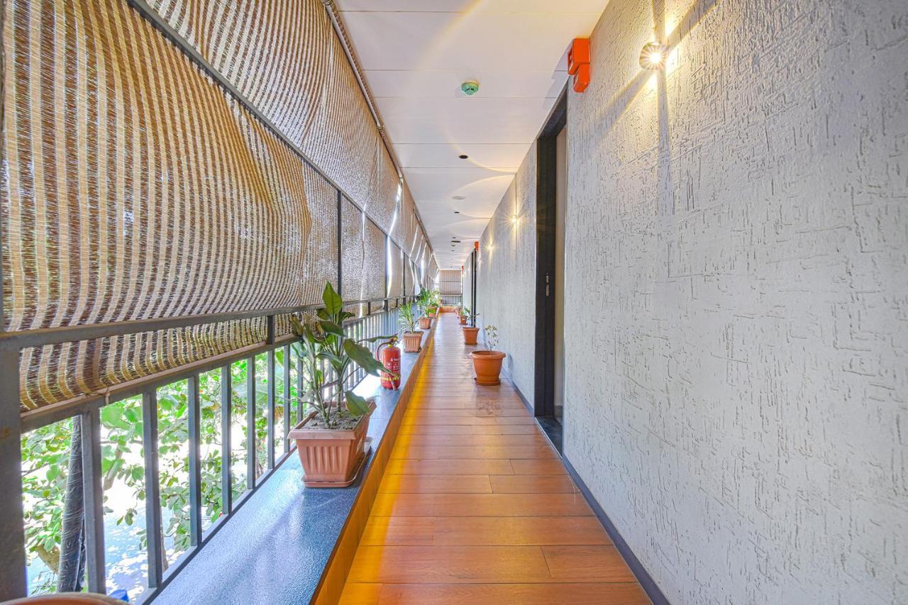 Fabhotel Udhna Inn, Near Udhna Junction Surat Exterior photo